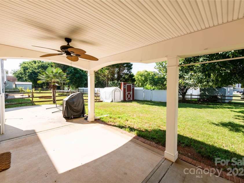 2085 Chapel Creek Road, Concord, NC 28025.  MLS# CAR4276442, YatesRealty ID 24677. 