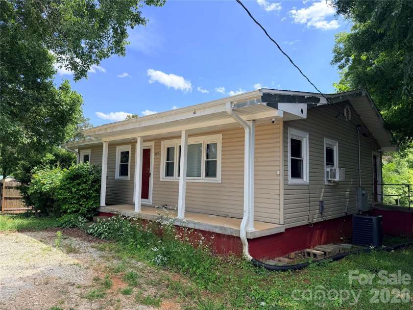 2675 Long Ferry Road, Salisbury, NC 28146.  MLS# CAR4385378, YatesRealty ID 24677. 