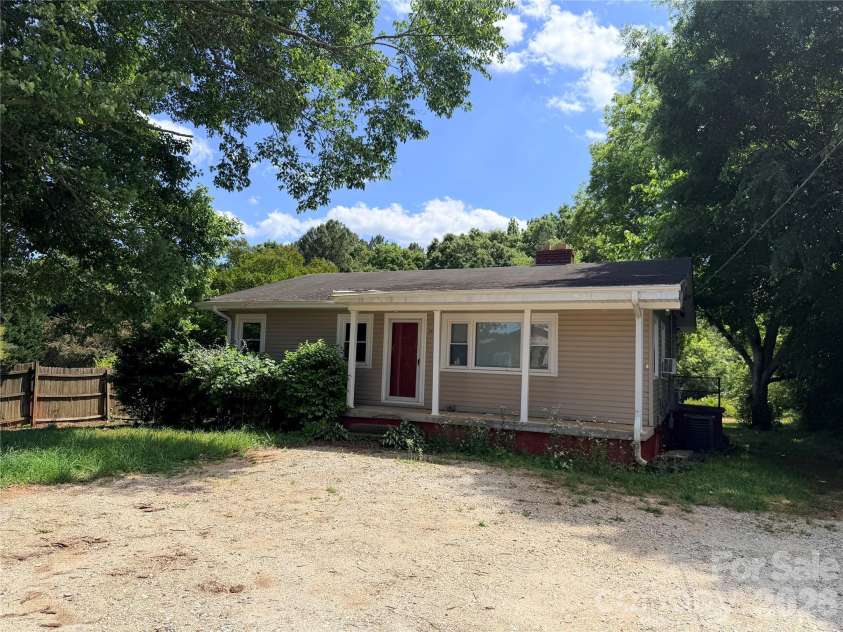 2675 Long Ferry Road, Salisbury, NC 28146.  MLS# CAR4385378, YatesRealty ID 24677. 