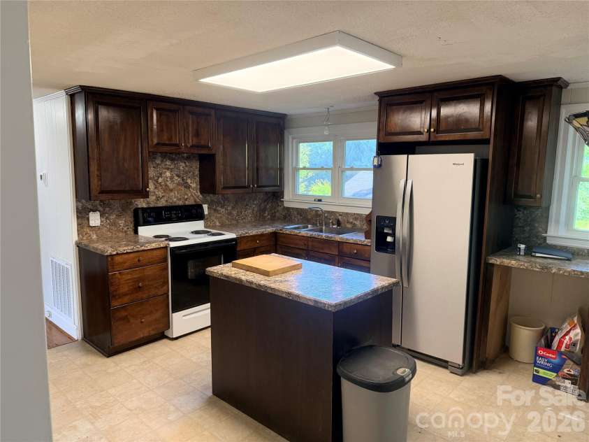 2675 Long Ferry Road, Salisbury, NC 28146.  MLS# CAR4385378, YatesRealty ID 24677. 