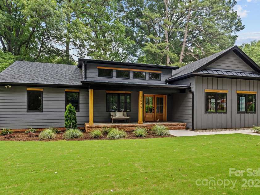 2525 Lumina Avenue, Charlotte, NC 28208.  MLS# CAR4278453, YatesRealty ID 24678. 