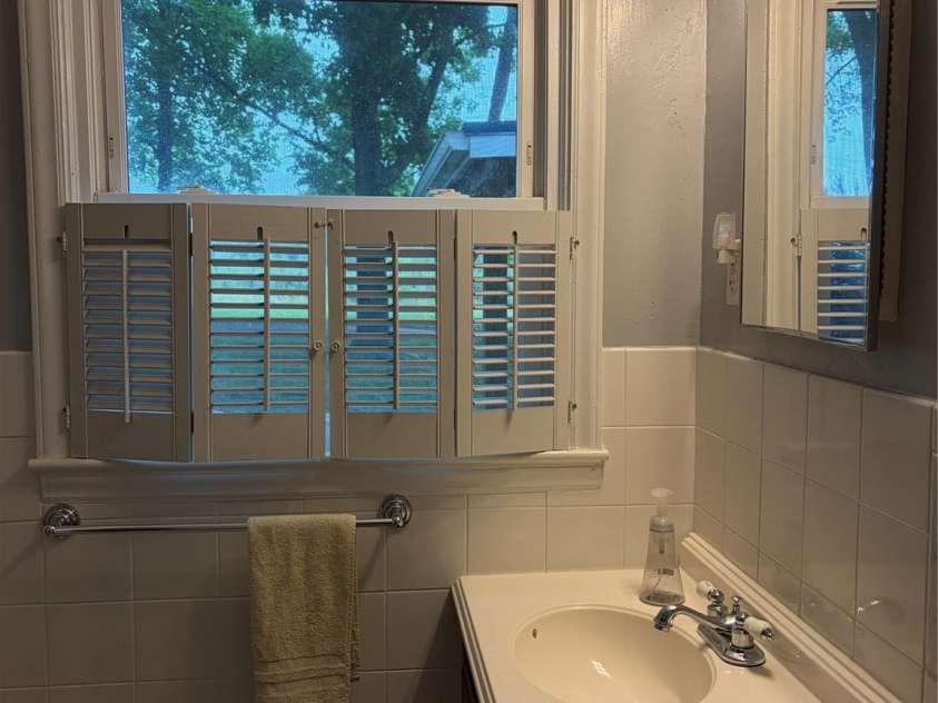 447 Elam Road, Lawndale, NC 28090.  MLS# CAR4385293, YatesRealty ID 24678. Full bath
