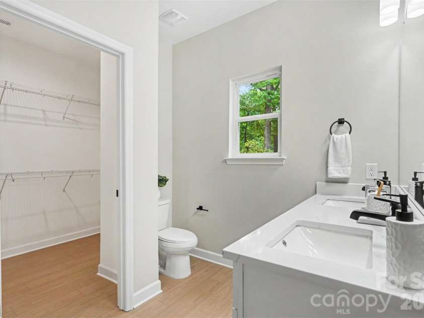 1002 Kingswood Drive, Monroe, NC 28112.  MLS# CAR4385415, YatesRealty ID 24679. 