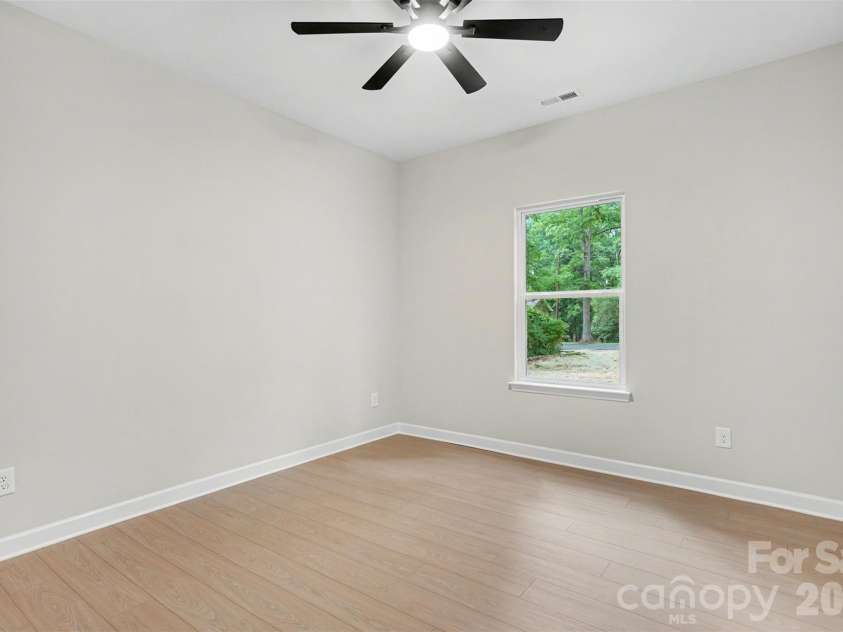 1002 Kingswood Drive, Monroe, NC 28112.  MLS# CAR4385415, YatesRealty ID 24679. 