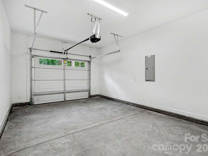 1002 Kingswood Drive, Monroe, NC 28112.  MLS# CAR4385415, YatesRealty ID 24679. 