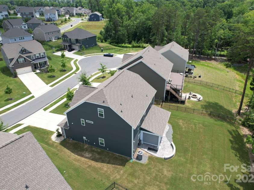 17718 Terryglass Lane, Charlotte, NC 28278.  MLS# CAR4274833, YatesRealty ID 24679. 