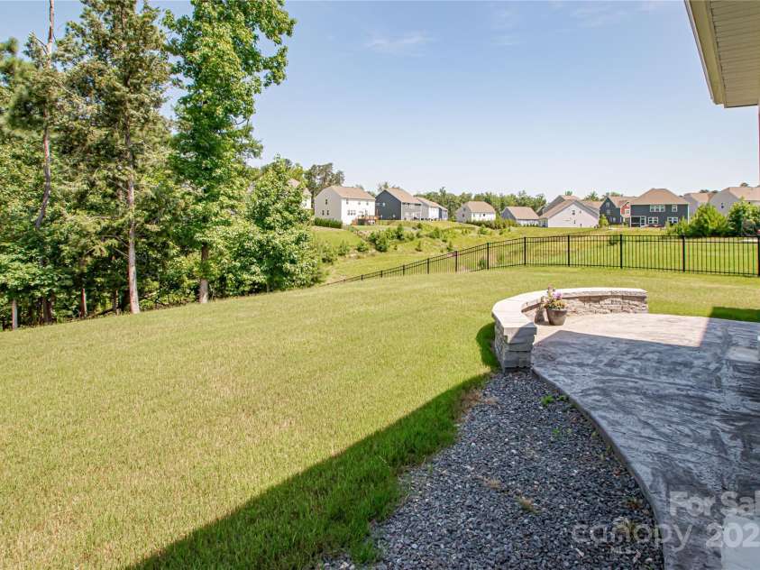 17718 Terryglass Lane, Charlotte, NC 28278.  MLS# CAR4274833, YatesRealty ID 24679. 