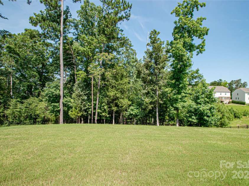 17718 Terryglass Lane, Charlotte, NC 28278.  MLS# CAR4274833, YatesRealty ID 24679. 