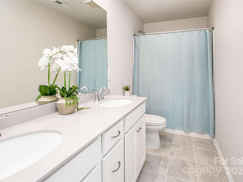 17718 Terryglass Lane, Charlotte, NC 28278.  MLS# CAR4274833, YatesRealty ID 24679. Hall bath on 2nd level