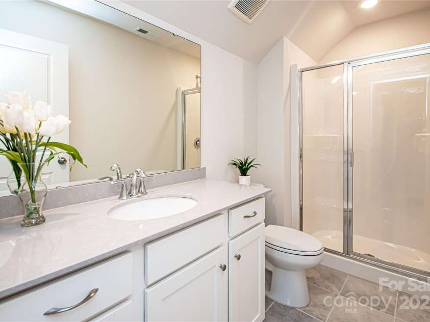 17718 Terryglass Lane, Charlotte, NC 28278.  MLS# CAR4274833, YatesRealty ID 24679. Hall bath on 3rd level