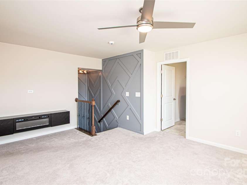 17718 Terryglass Lane, Charlotte, NC 28278.  MLS# CAR4274833, YatesRealty ID 24679. Loft on 2nd level