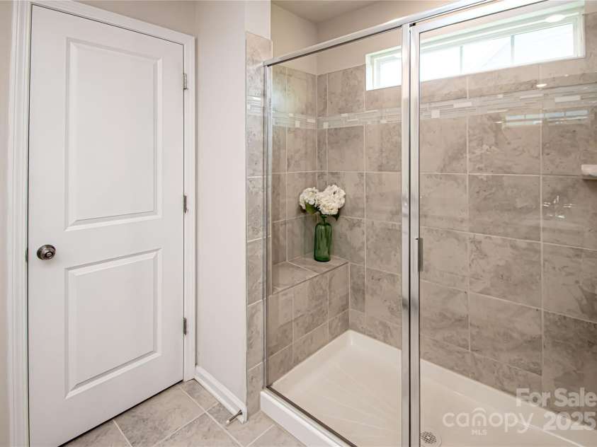 17718 Terryglass Lane, Charlotte, NC 28278.  MLS# CAR4274833, YatesRealty ID 24679. Master bathroom