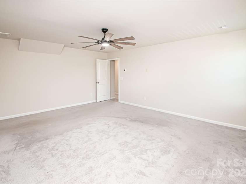 17718 Terryglass Lane, Charlotte, NC 28278.  MLS# CAR4274833, YatesRealty ID 24679. Master Bedroom is huge!  It can fit a king size bed, 2 night stands, dresser and still have extra room for a lot more!