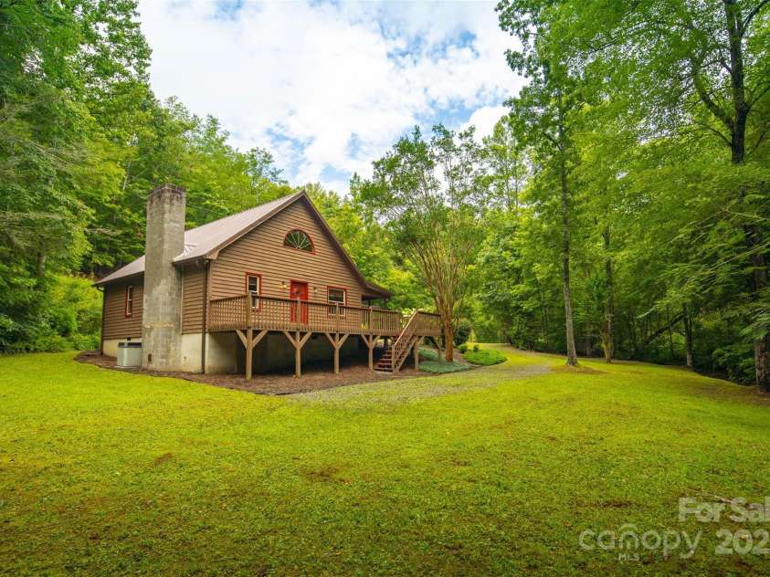 3443 Valley Drive, Lenoir, NC 28645.  MLS# CAR4283336, YatesRealty ID 2468. 