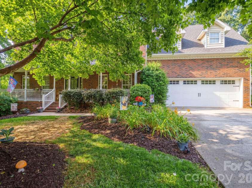 1228 Plantation Trail, Gastonia, NC 28056.  MLS# CAR4385430, YatesRealty ID 24681. 