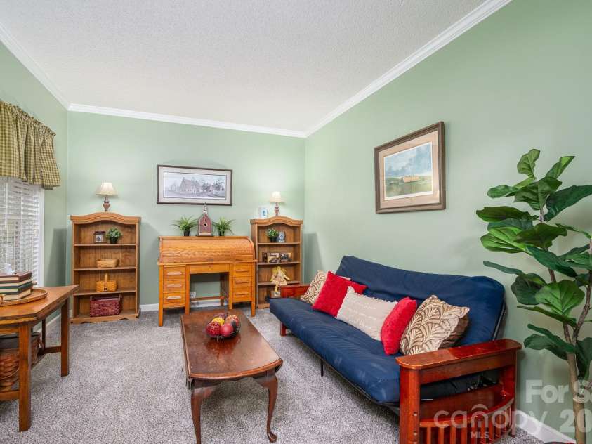 1228 Plantation Trail, Gastonia, NC 28056.  MLS# CAR4385430, YatesRealty ID 24681. 