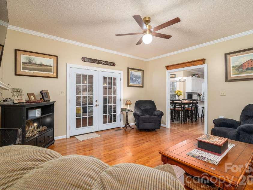 1228 Plantation Trail, Gastonia, NC 28056.  MLS# CAR4385430, YatesRealty ID 24681. 