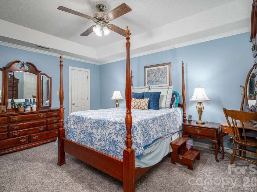 1228 Plantation Trail, Gastonia, NC 28056.  MLS# CAR4385430, YatesRealty ID 24681. 