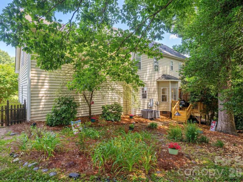 1228 Plantation Trail, Gastonia, NC 28056.  MLS# CAR4385430, YatesRealty ID 24681. 