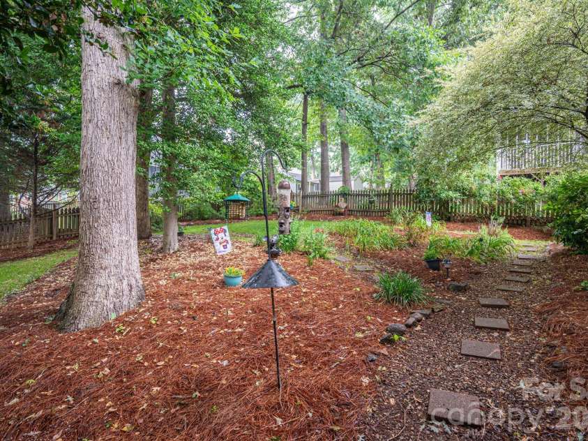 1228 Plantation Trail, Gastonia, NC 28056.  MLS# CAR4385430, YatesRealty ID 24681. 