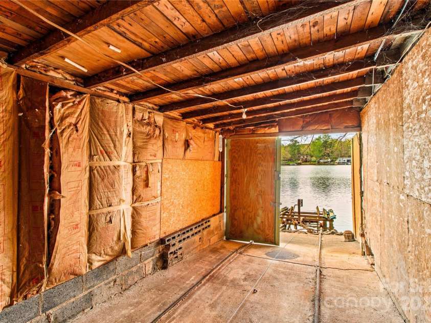 570 Lake Drive 9 Drive, Lexington, NC 27292.  MLS# CAR4278863, YatesRealty ID 24681. 