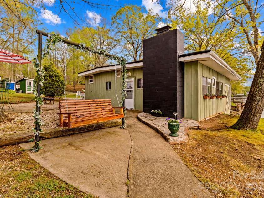 570 Lake Drive 9 Drive, Lexington, NC 27292.  MLS# CAR4278863, YatesRealty ID 24681. 