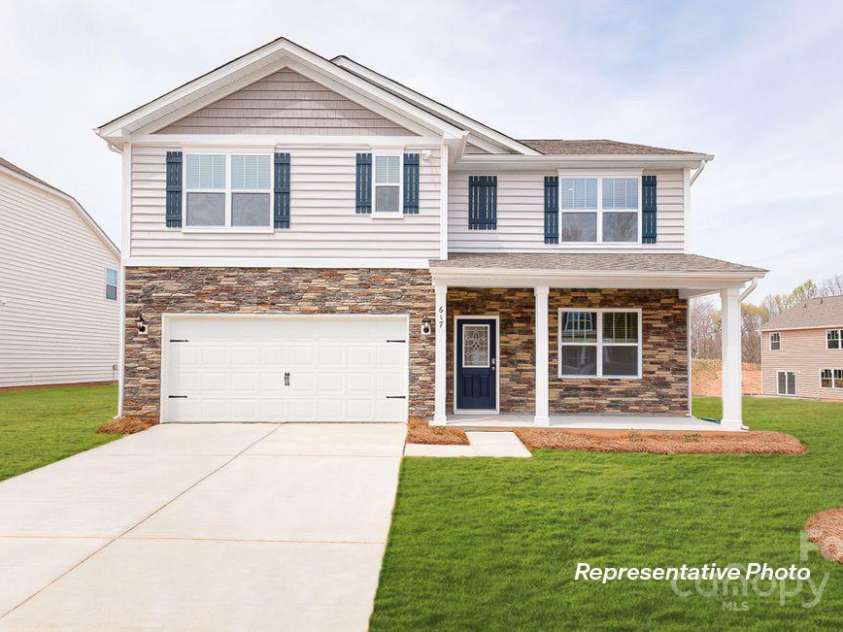 137 Mary Locke Way, Statesville, NC 28677.  MLS# CAR4279090, YatesRealty ID 24682. 