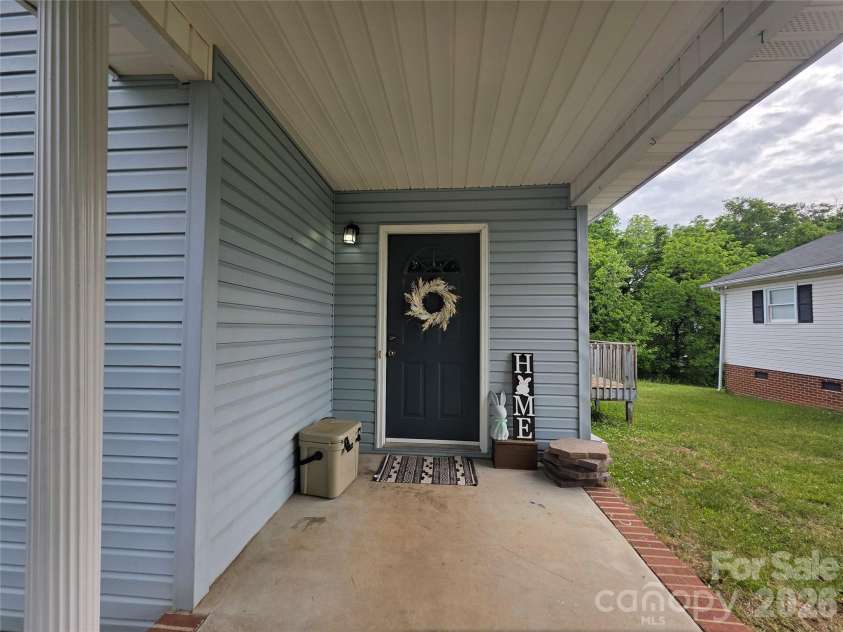 220 Alabama Avenue, Bessemer City, NC 28016.  MLS# CAR4363269, YatesRealty ID 24682. 
