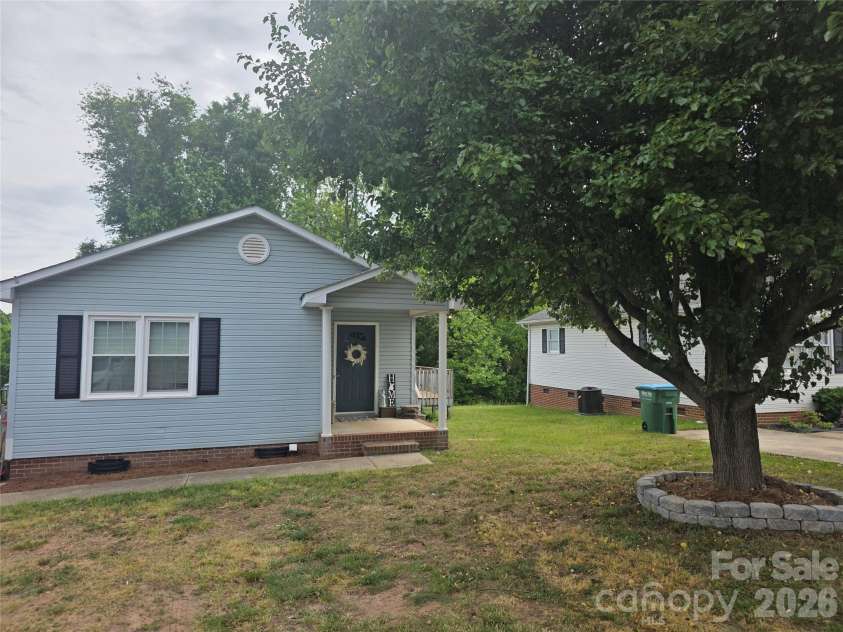 220 Alabama Avenue, Bessemer City, NC 28016.  MLS# CAR4363269, YatesRealty ID 24682. 