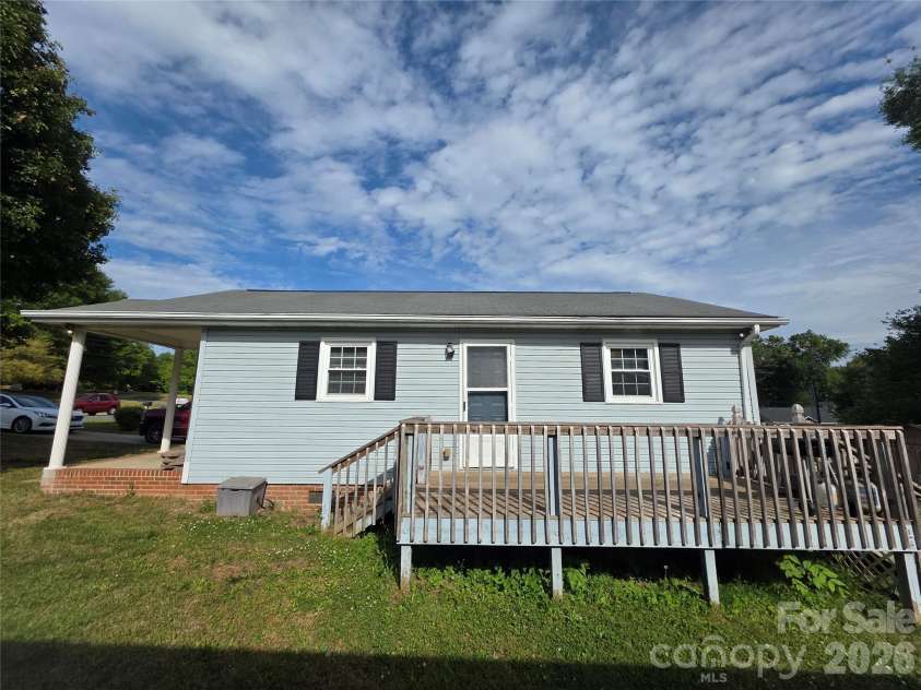 220 Alabama Avenue, Bessemer City, NC 28016.  MLS# CAR4363269, YatesRealty ID 24682. 