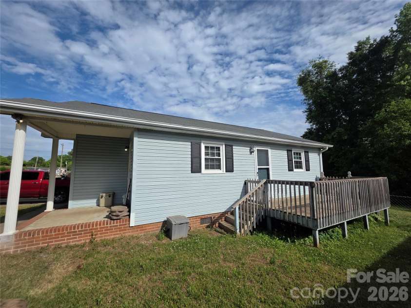 220 Alabama Avenue, Bessemer City, NC 28016.  MLS# CAR4363269, YatesRealty ID 24682. 