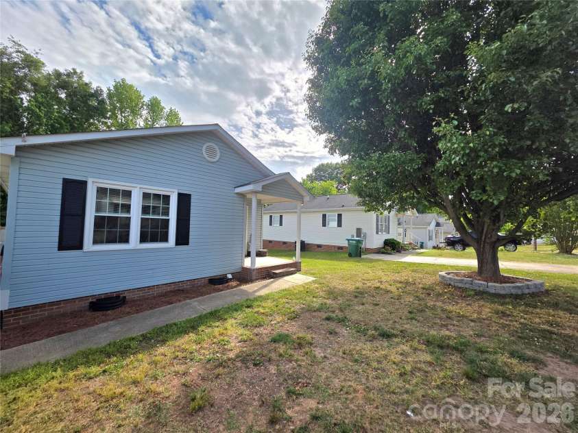 220 Alabama Avenue, Bessemer City, NC 28016.  MLS# CAR4363269, YatesRealty ID 24682. 