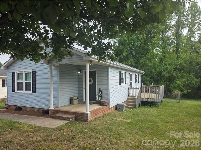 220 Alabama Avenue, Bessemer City, NC 28016.  MLS# CAR4363269, YatesRealty ID 24682. 