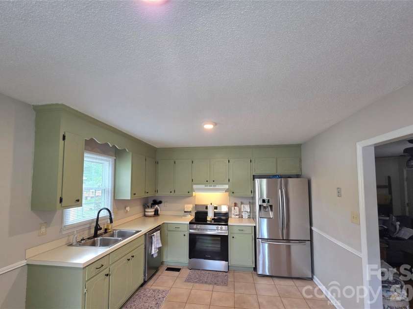 220 Alabama Avenue, Bessemer City, NC 28016.  MLS# CAR4363269, YatesRealty ID 24682. 