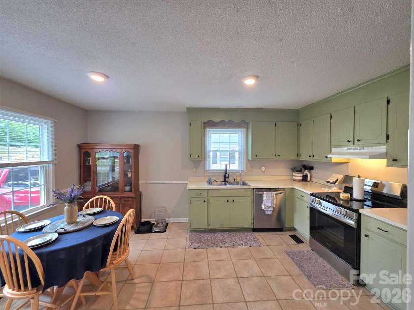 220 Alabama Avenue, Bessemer City, NC 28016.  MLS# CAR4363269, YatesRealty ID 24682. 