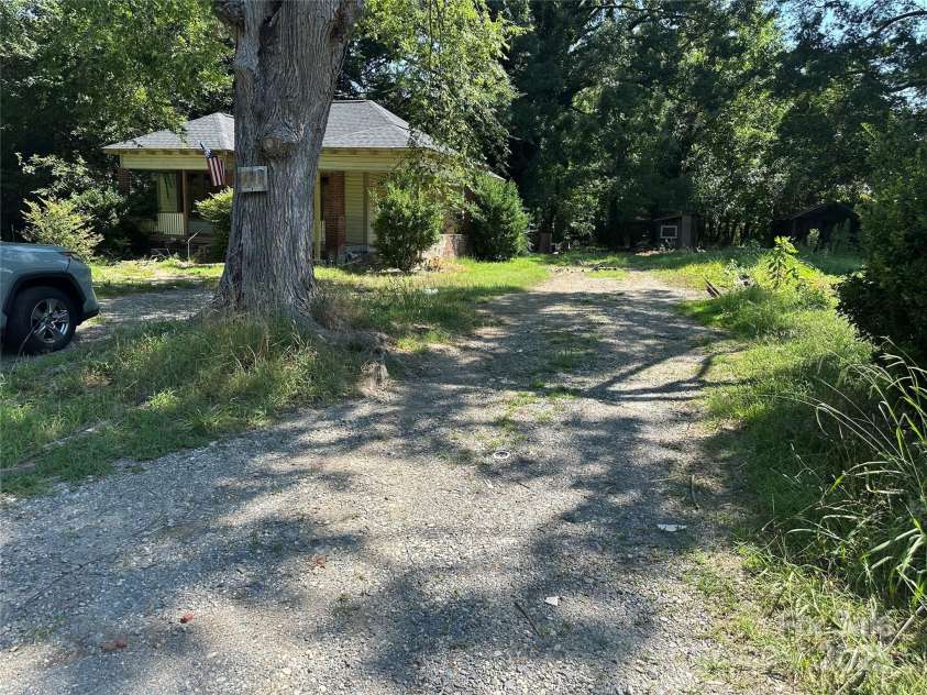 301 Weant Street, Salisbury, NC 28144.  MLS# CAR4279321, YatesRealty ID 24683. 