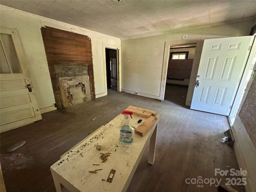 301 Weant Street, Salisbury, NC 28144.  MLS# CAR4279321, YatesRealty ID 24683. 