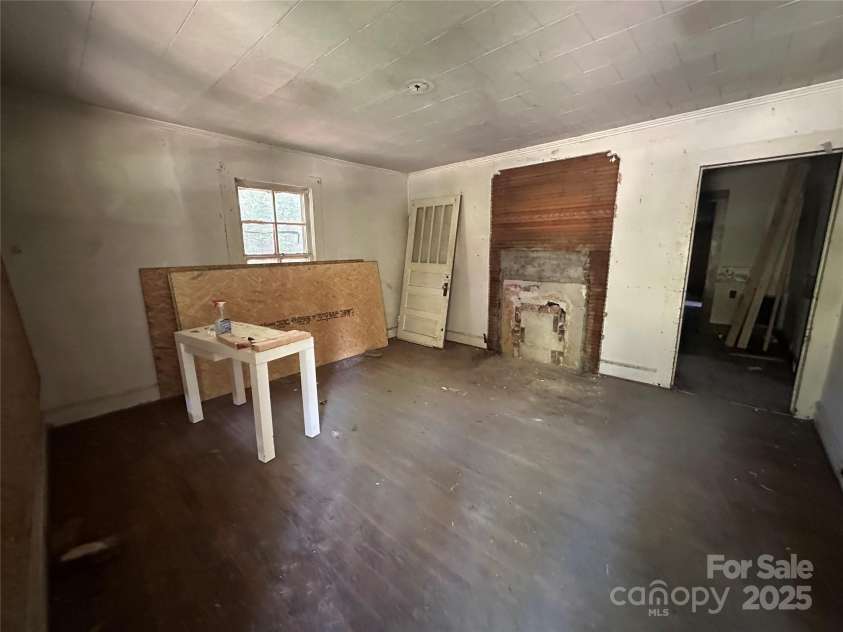 301 Weant Street, Salisbury, NC 28144.  MLS# CAR4279321, YatesRealty ID 24683. 