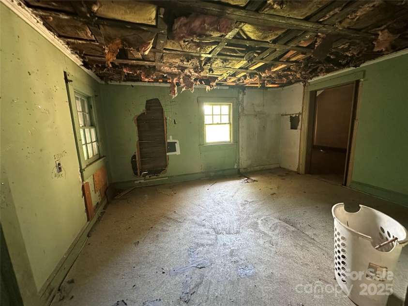 301 Weant Street, Salisbury, NC 28144.  MLS# CAR4279321, YatesRealty ID 24683. 