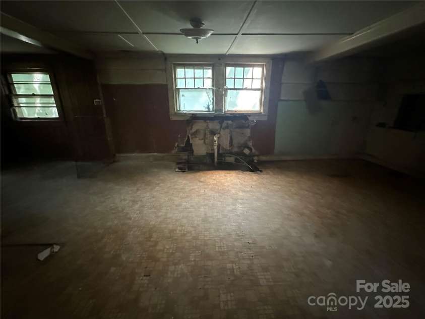 301 Weant Street, Salisbury, NC 28144.  MLS# CAR4279321, YatesRealty ID 24683. 