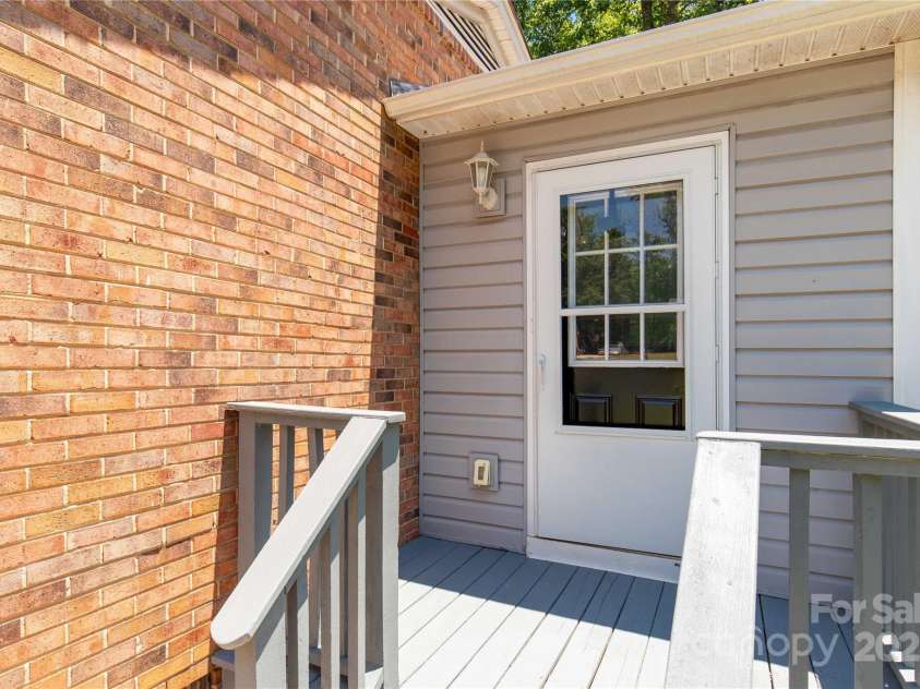 105 Autumn Place, York, SC 29745.  MLS# CAR4279250, YatesRealty ID 24684. 