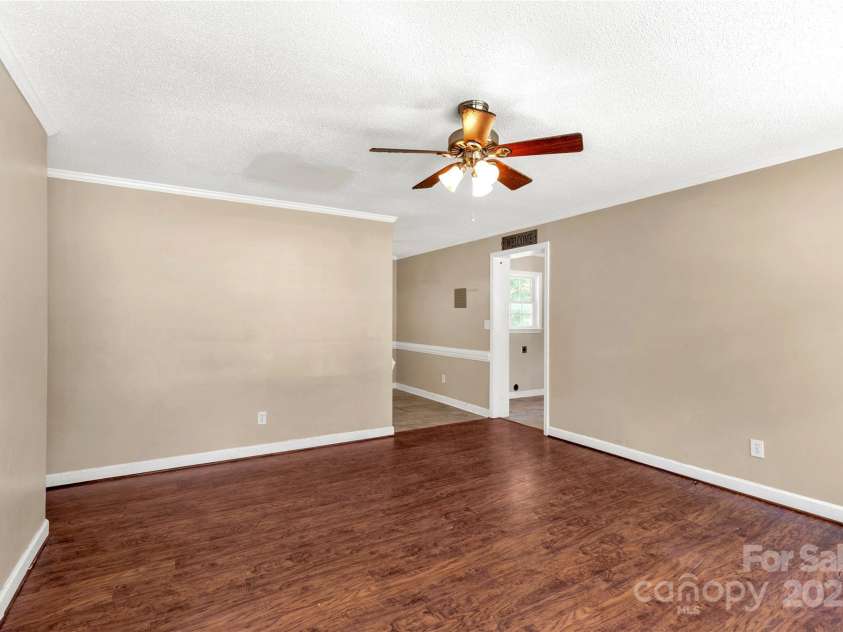 105 Autumn Place, York, SC 29745.  MLS# CAR4279250, YatesRealty ID 24684. 