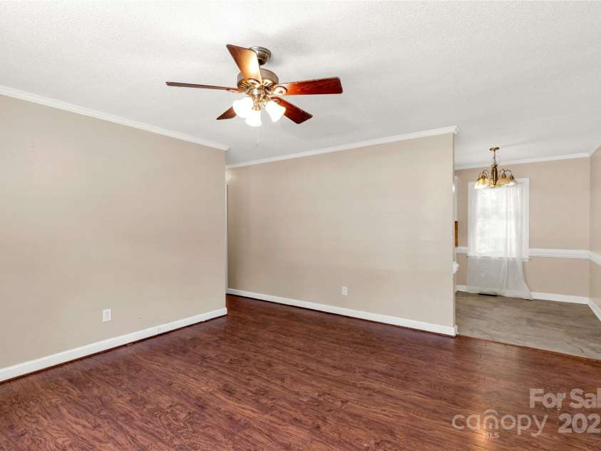 105 Autumn Place, York, SC 29745.  MLS# CAR4279250, YatesRealty ID 24684. 