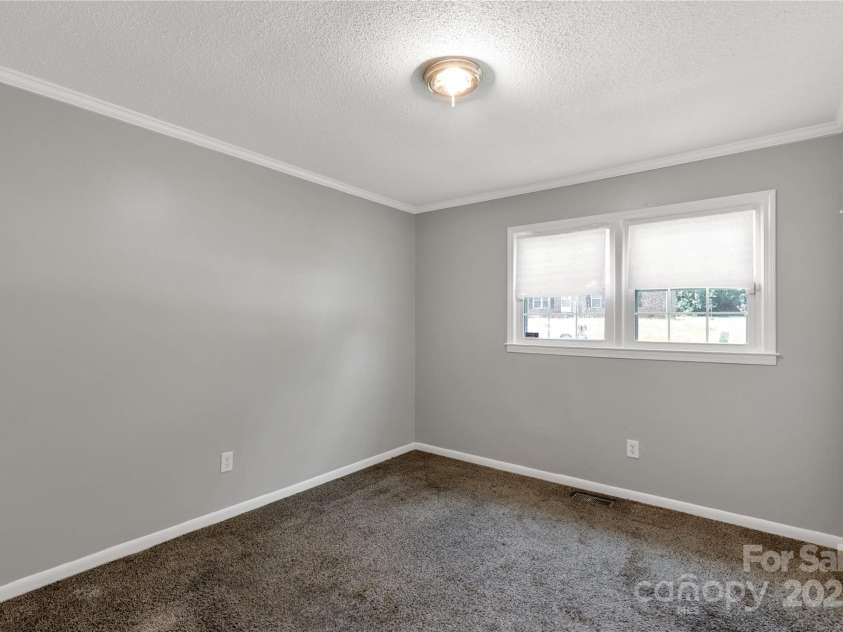 105 Autumn Place, York, SC 29745.  MLS# CAR4279250, YatesRealty ID 24684. 