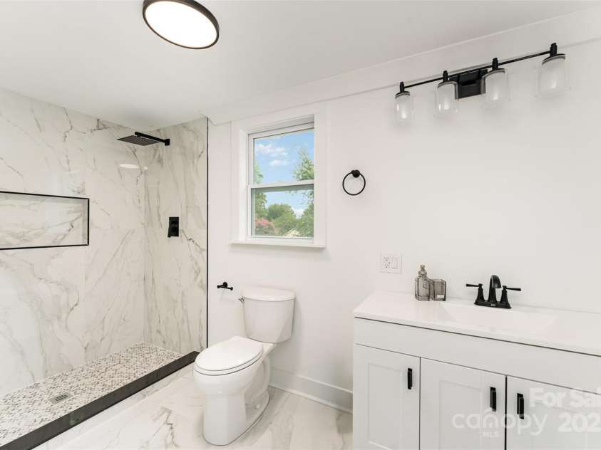 617 Juniper Avenue, Kannapolis, NC 28081.  MLS# CAR4278618, YatesRealty ID 24685. 