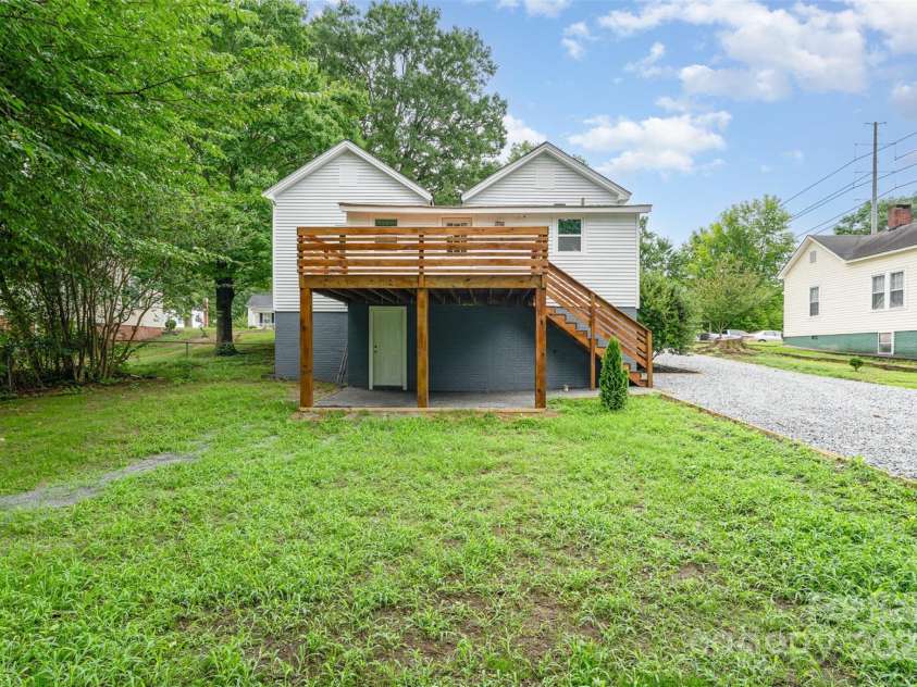 617 Juniper Avenue, Kannapolis, NC 28081.  MLS# CAR4278618, YatesRealty ID 24685. 