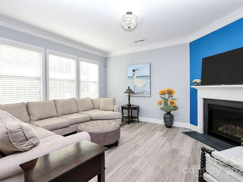 9014 Cantrell Way, Huntersville, NC 28078.  MLS# CAR4279357, YatesRealty ID 24686. 