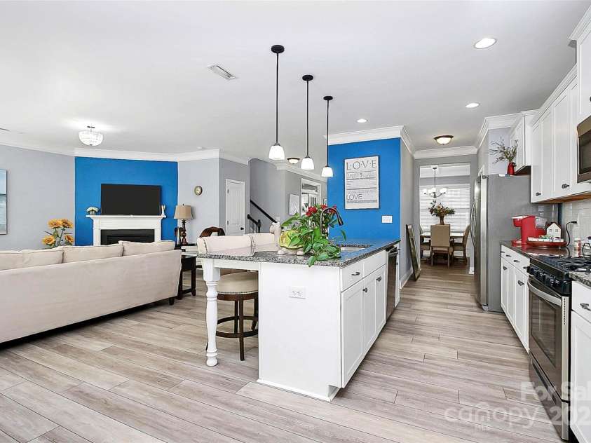 9014 Cantrell Way, Huntersville, NC 28078.  MLS# CAR4279357, YatesRealty ID 24686. 