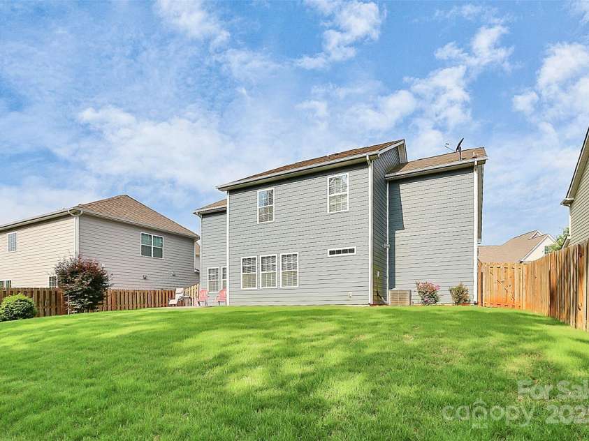 9014 Cantrell Way, Huntersville, NC 28078.  MLS# CAR4279357, YatesRealty ID 24686. 