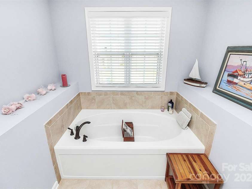9014 Cantrell Way, Huntersville, NC 28078.  MLS# CAR4279357, YatesRealty ID 24686. 